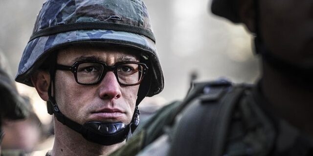 «Snowden»: «Τρέξε, κρύψου, ζήσε… για να πεις την αλήθεια»