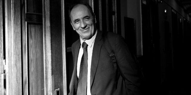 Βουλή: μπες – βγες στο νομοσχέδιο Σταθάκη για την Έρευνα