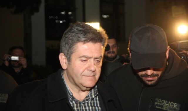 Ένοχος ο Χ. Τομπούλογλου για ‘φακελάκι’ ύψους 25.000 ευρώ