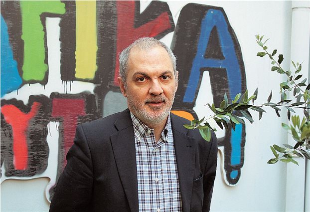 Παραιτήθηκε από το Κέντρο Πολιτισμού του Ιδρύματος Σταύρος Νιάρχος ο Ι. Τροχόπουλος