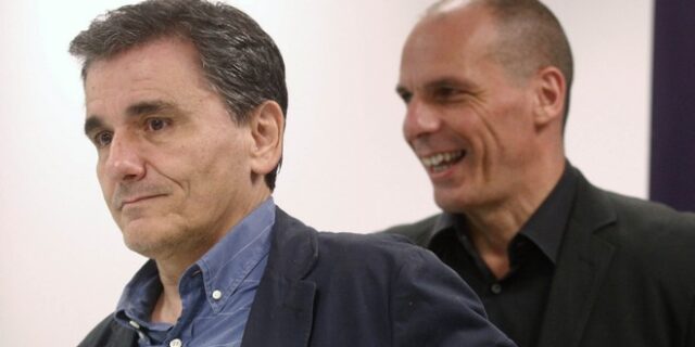 ΝΔ: Ο Τσακαλώτος αντιγράφει τη θεωρία των παιγνίων του Βαρουφάκη