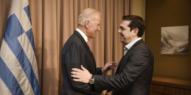 Τηλεφωνική επικοινωνία Τσίπρα με Μπάιντεν και Ολάντ