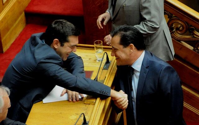ΣΥΡΙΖΑ εναντίον Άδωνι για το ‘εγκώμιο’ σε Παπασταύρου