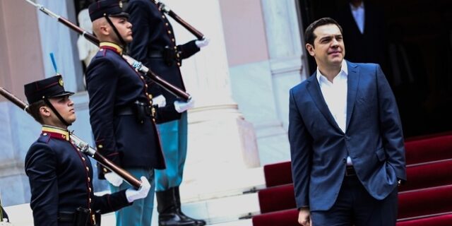 Συμμάχους για την αξιολόγηση ψάχνει ο Τσίπρας