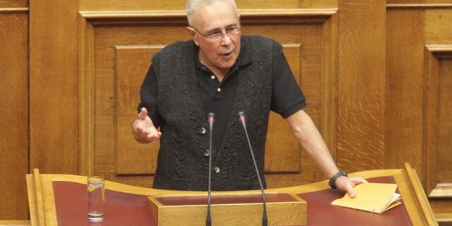 Ο Ζουράρις τρολάρει την κυβέρνηση και την λογική