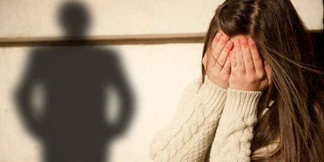 Συνταξιούχος στρατιωτικός βίαζε επί σειρά ετών τις ανήλικες κόρες του