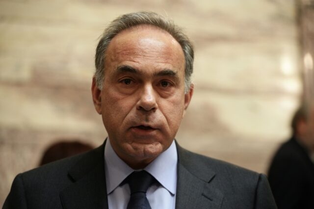 Αρβανιτόπουλος: ‘Ύβρη προς τους πτυχιούχους η νομιμοποίηση των πλαστών πτυχίων’
