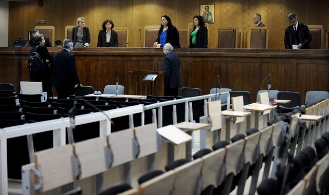 Σε παλιό στρατόπεδο στο Ρουφ και όχι στο Φάληρο οι μεγάλες δίκες