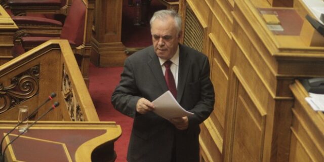 Δραγασάκης: Οι τέσσερις άξονες για να αντιμετωπιστεί η ύφεση