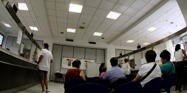 Ξεκινούν τα μηνιαία ‘ραντεβού’ με την εφορία