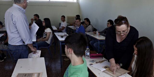 Πανελλήνιες 2016: Οι απαντήσεις σε Ιστορία και Μαθηματικά