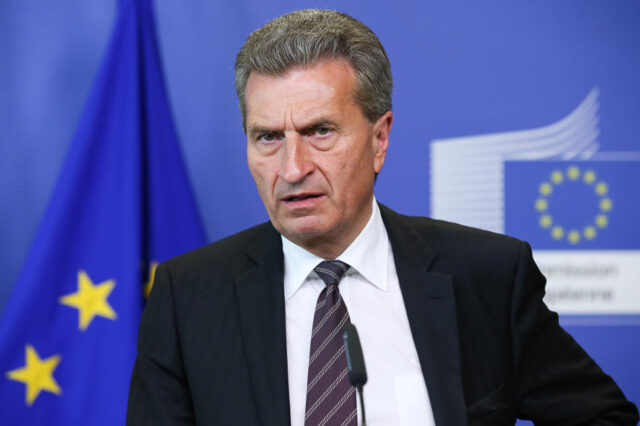 Άρθρο Επιτρόπου Έτινγκερ: Ελευθερία και ΜΜΕ. Δεν είναι καιρός για εφησυχασμό