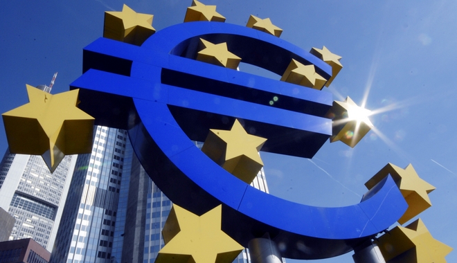 Die Welt: Το ευρώ κινδυνεύει από τους λαϊκιστές και όχι από την Ελλάδα