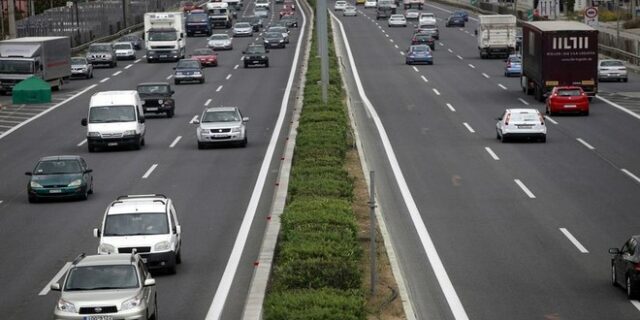 Κορυφώνεται η επιστροφή των εκδρομέων του Πάσχα με χιόνια στα ορεινά
