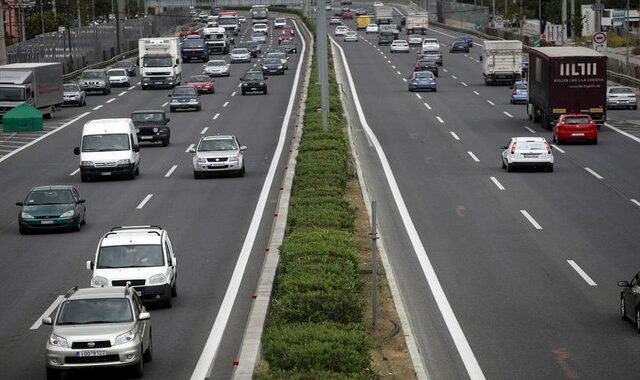 Κορυφώνεται η επιστροφή των εκδρομέων του Πάσχα με χιόνια στα ορεινά