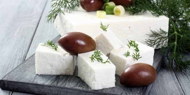 Χάνεται η ελληνικότητα της φέτας;