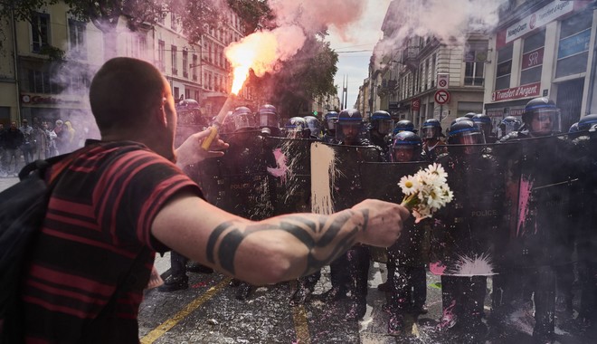 Ο ΣΥΡΙΖΑ χαιρετίζει τον αγώνα του γαλλικού λαού εναντίον του εργασιακού νόμου