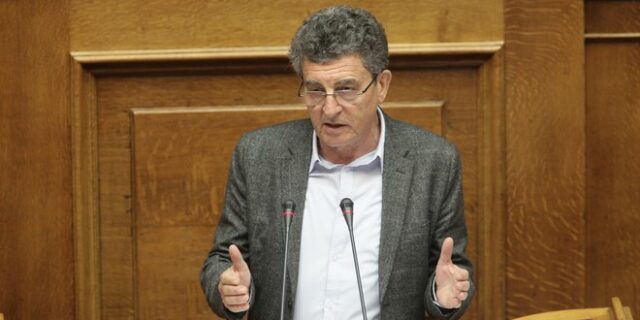 Βουλευτής του ΣΥΡΙΖΑ ταυτίζεται με Καμμένο για το ΦΠΑ στα νησιά