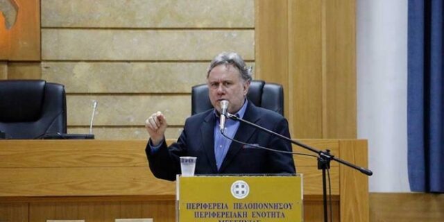Επεισοδιακή ομιλία Κατρούγκαλου στην Καλαμάτα