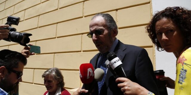 Σε δίκη για τα “δωρεάν νοσήλια” στο Ερρίκος Ντυνάν ο Ανδρέας Μαρτίνης