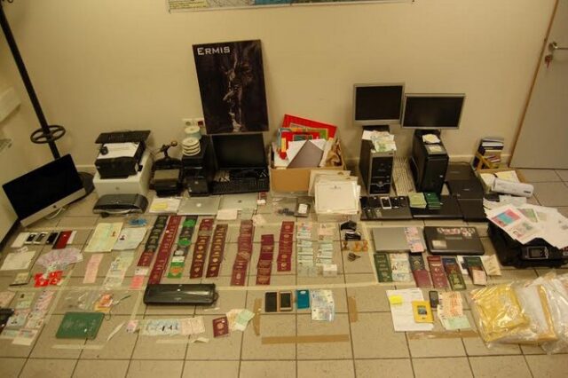 Με βιτρίνα ΜΚΟ στήθηκε τεράστιο κύκλωμα διακίνησης και πλαστών διαβατηρίων