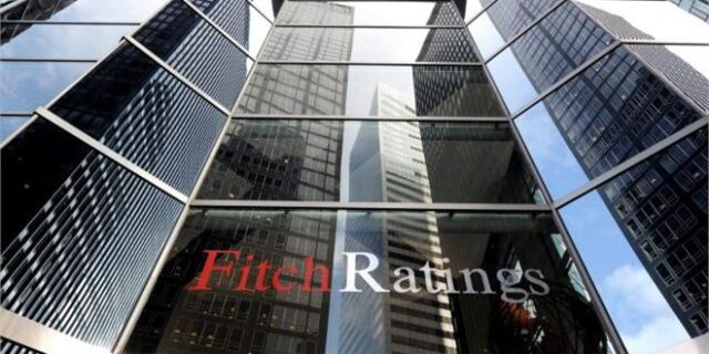 Fitch: Η Ελλάδα πέτυχε τους όρους του προγράμματος