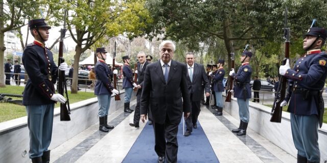 Παυλόπουλος: ‘Αδιαπραγμάτευτο’ το ελληνικό βέτο για την ΠΓΔΜ