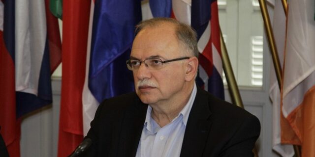 Νέα ερώτηση Παπαδημούλη στην Κομισιόν για την υλοποίηση των ευρωπαϊκών δεσμεύσεων για το προσφυγικό