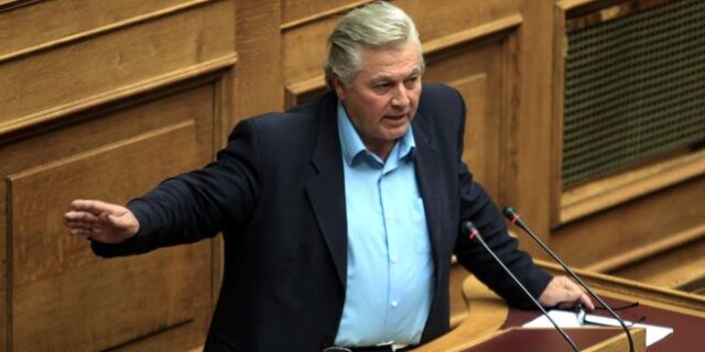 Παπαχριστόπουλος: “Ναι” στη συμφωνία των Πρεσπών – “Οχι” στην πτώση της κυβέρνησης