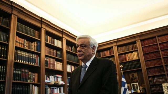 Παυλόπουλος: Εξετέλεσα το συνταγματικό καθήκον μου, ώστε να παραμείνει η Ελλάδα εντός ΕΕ και ευρώ