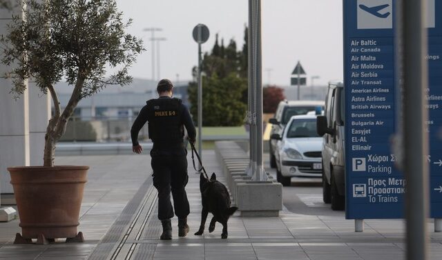 Συνελήφθη Βρετανός που είχε καταπιεί 74 ‘αυγά’ με όπιο