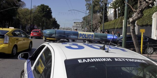 Συνελήφθη επικίνδυνος κακοποιός για σωρεία ληστειών στον Πειραιά