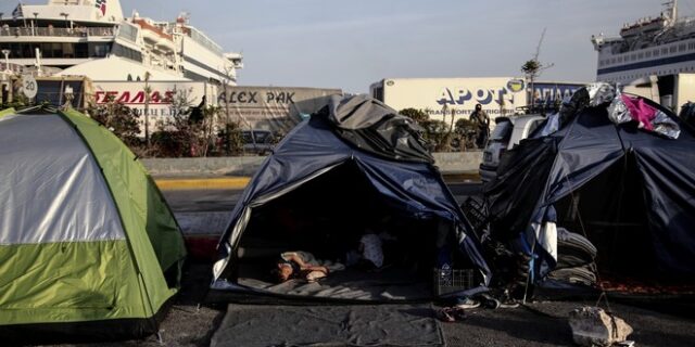 Τέλος στο ‘χάος’ του προσφυγικού στα μέσα Ιουνίου υπόσχεται ο Μουζάλας