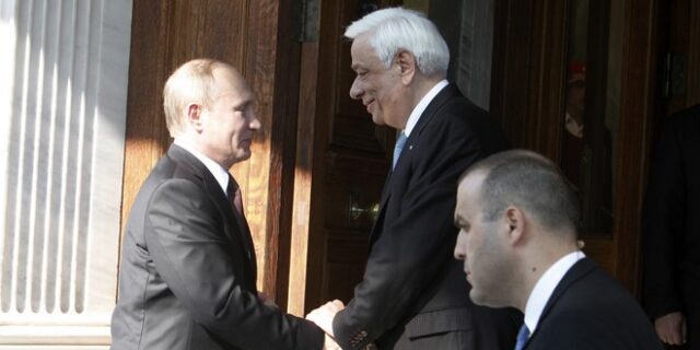 Πούτιν σε Παυλόπουλο: Ώρα για λύσεις