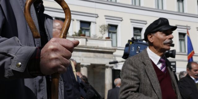 Κομισιόν: Οριστικό “όχι” για περικοπές συντάξεων το 2019