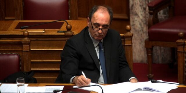 Αδειοδότηση επιχειρήσεων εξπρές προωθεί ο Γ. Σταθάκης