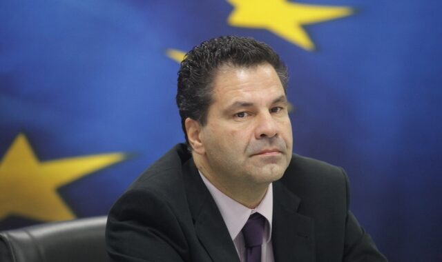 Άρθρο Στεργίου στο News247: Ο Ιούδας φιλούσε υπέροχα