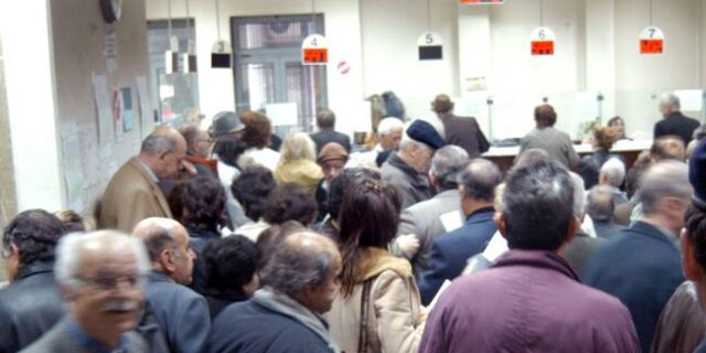 Πόσα περισσότερα θα πληρώσουν μισθωτοί και συνταξιούχοι