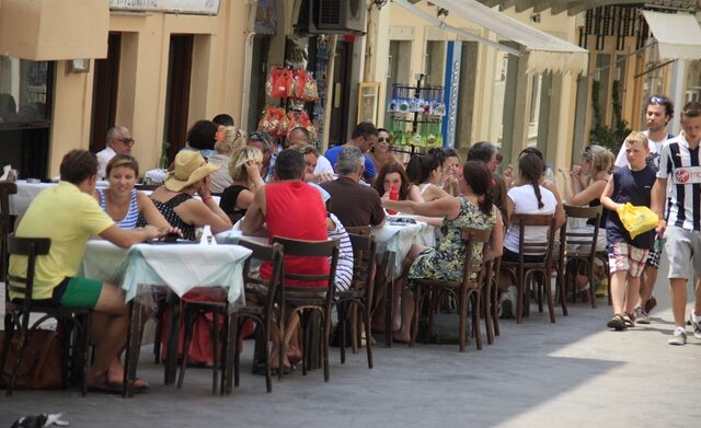 Οι μεγάλες απάτες με τον ΕΦΚΑ