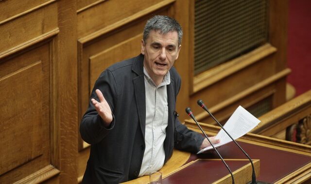 Τσακαλώτος: Σώσαμε ένα από τα υψηλότερα αφορολόγητα στην Ευρώπη