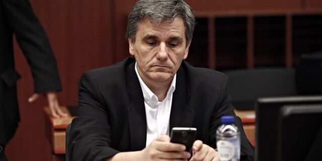 Ο Τσακαλώτος… “βρέχει δισεκατομμύρια”