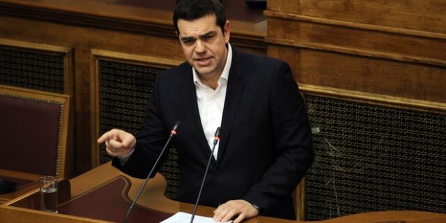 Τσίπρας: Πάμε συμπαγείς σαν μία γροθιά στην ψηφοφορία