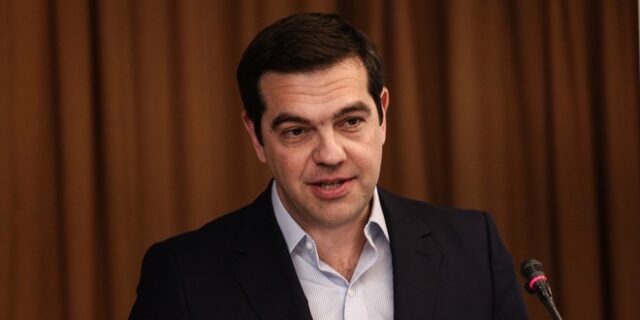 LIVE Εικόνα: Η ομιλία του Αλέξη Τσίπρα στο ΣΕΤΕ