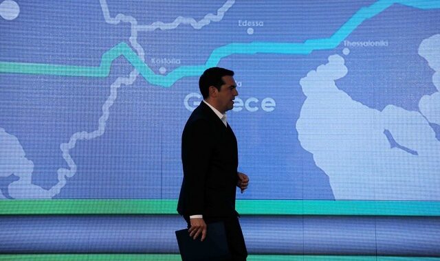 Στροφή στην ανάπτυξη και τις επενδύσεις θέλει ο Τσίπρας