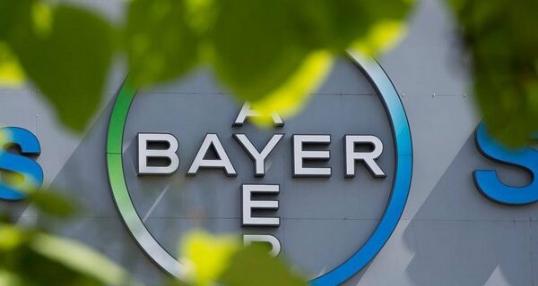 Bayer: Προσφορά 62 δισ. δολάρια για την εξαγορά της Monsanto