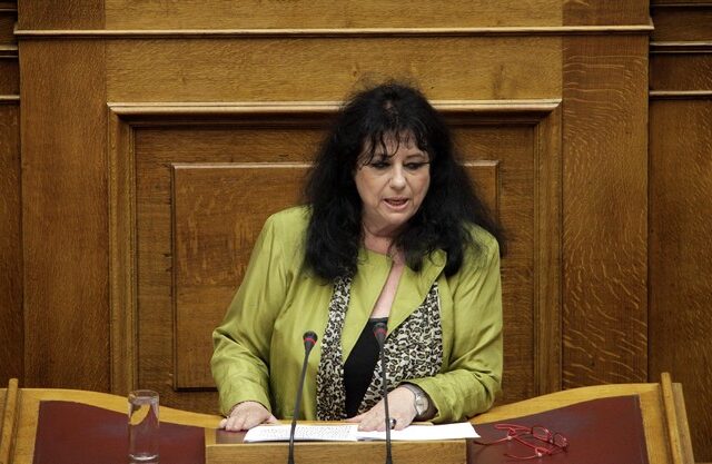 Βαγενά: Δεν μας τρομάζουν τα 99 χρόνια του υπερ-ταμείου. Εδώ αντέξαμε 400 τους Τούρκους