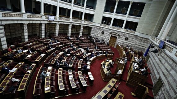 Ο Τζον Γουέιν, ο Τσακ Νόρις και η βουλή… saloon