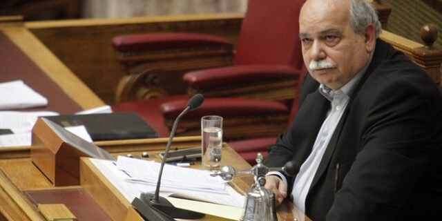 Βούτσης: Δεν είμαστε ευτυχείς που το μεταναστευτικό μεταφέρθηκε στην Ιταλία