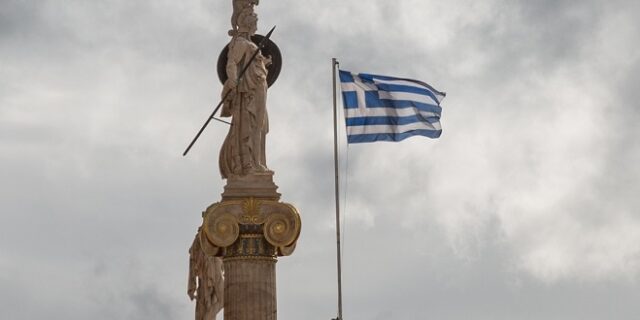 FT: Oι δανειστές εξετάζουν σχέδιο επαναγοράς των δανείων της Ελλάδας στο ΔΝΤ