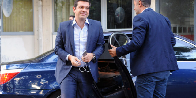 Στην Πολιτική Γραμματεία του ΣΥΡΙΖΑ ο Τσίπρας